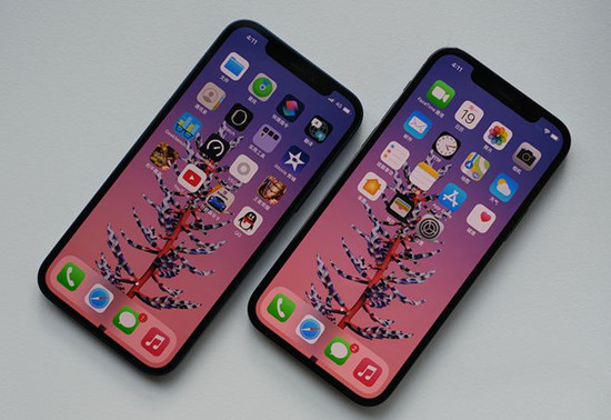 iPhone12开售排队-WordPress极简博客