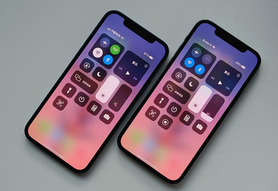 iPhone12开售排队-WordPress极简博客