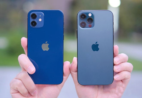 iPhone12开售排队-WordPress极简博客