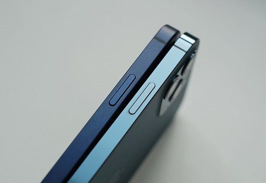 iPhone12开售排队-WordPress极简博客