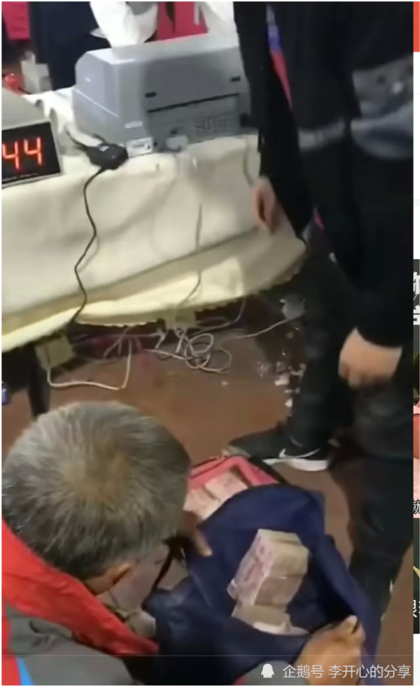 『安置』拆迁补偿安置现场用麻袋装现金 一夜暴富的真实故事,让我酸成了柠檬精！