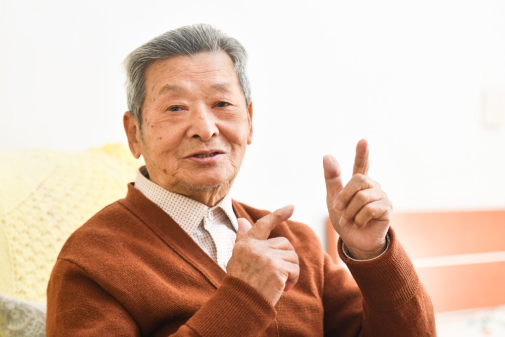 张学文接受北京日报客户端采访.