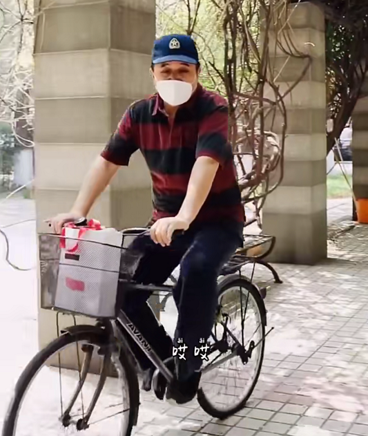 毕福剑|毕福剑正式复出？被曝担任总导演，节目拟在多平台播出