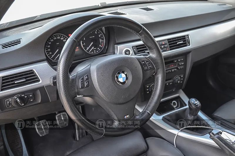 容易被误认为"低配"的宝马e90,实际是机舱内自带碳纤的稀罕物_腾讯