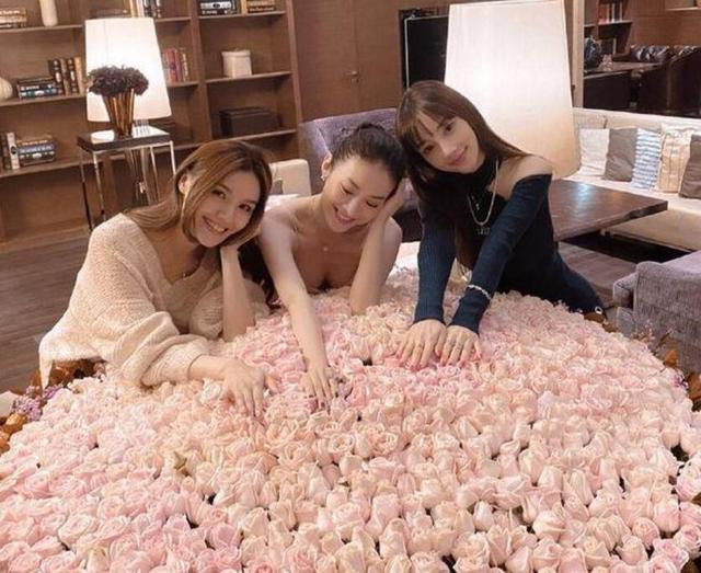 李小璐|李小璐近照状态越来越好，曾自曝：如果不是女儿，早已结束了自己