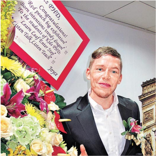 郑欣宜|33岁郑欣宜着急生孩子，用手机约会软件相亲，凭性格魅力吸引帅哥