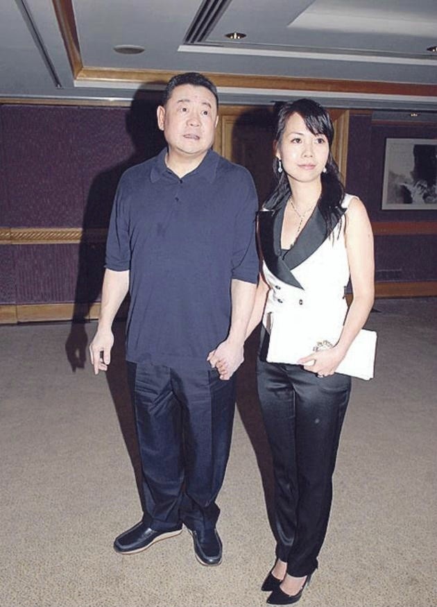 刘銮雄|刘銮雄前女友吕丽君是赢家，收20亿财产后分手，和鲜肉恋情曝光