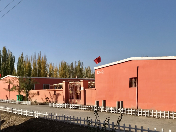 兵团第三师图木舒克市四十四团原种连授人以渔巩固脱贫攻坚成果