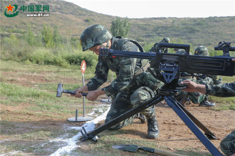 火力全开直击武警某支队实弹射击现场