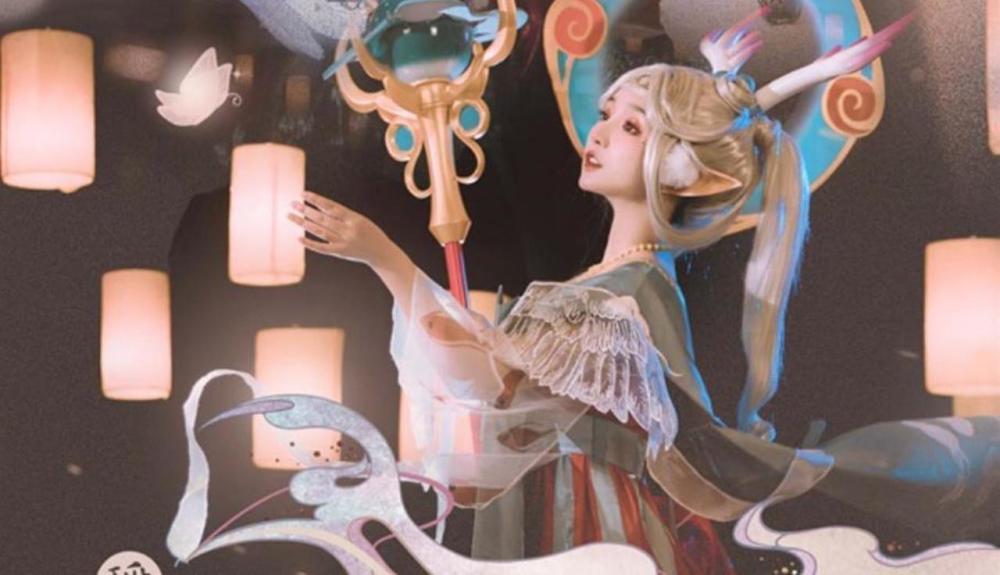 王者荣耀18岁妹子cos瑶妹颜值堪称一线明星这条项链抢镜了