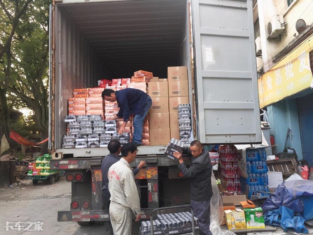 要求帮忙卸货,被装卸工吃拿卡要,卡友们要坚决说"不"_腾讯新闻