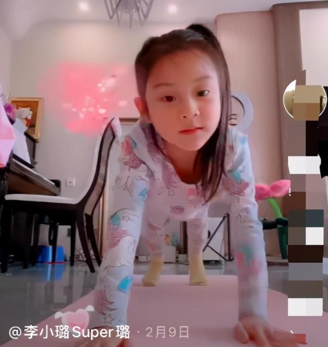 贾乃亮为甜馨庆8岁生日!暴露女儿学霸体质,李小璐教育功不可没