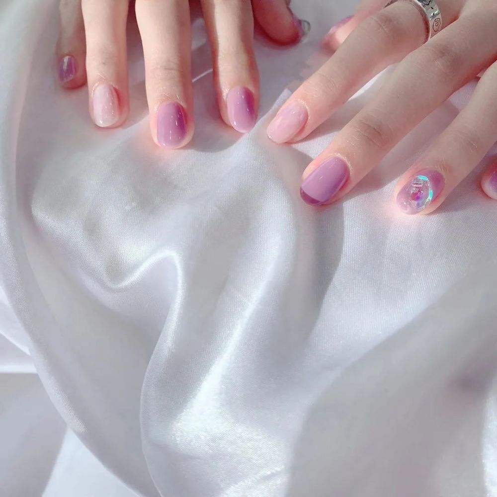 秋冬果冻色美甲低调又温柔