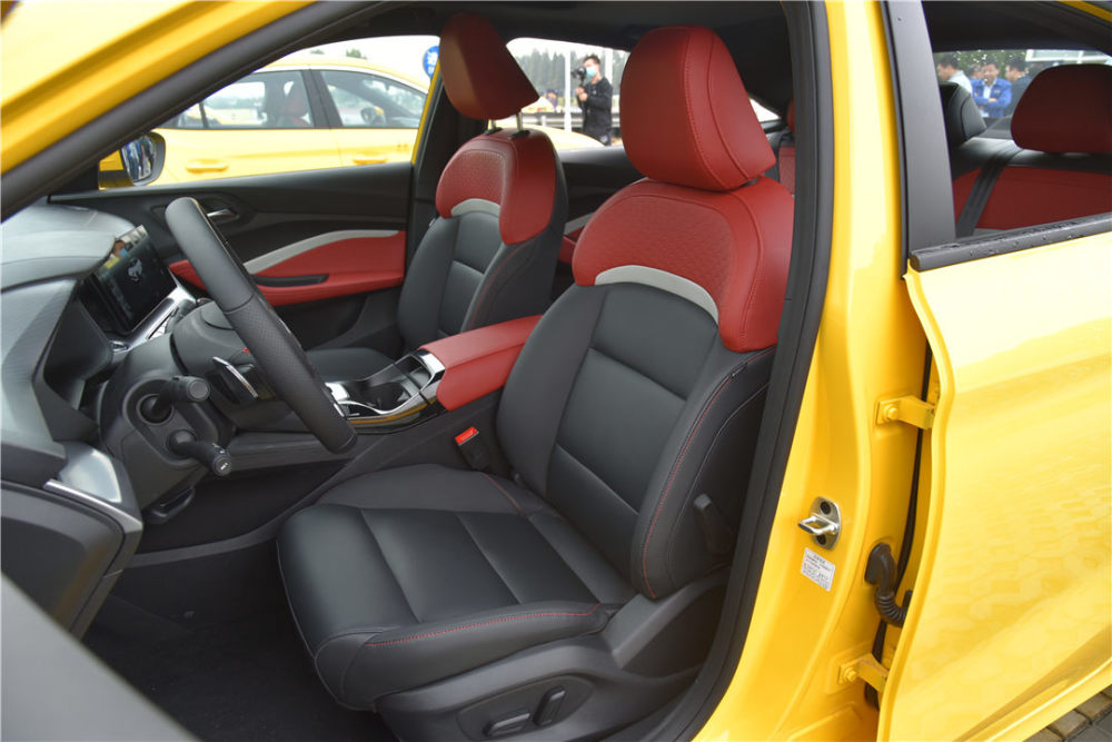 有颜有料的8万级运动健将 试驾名爵5