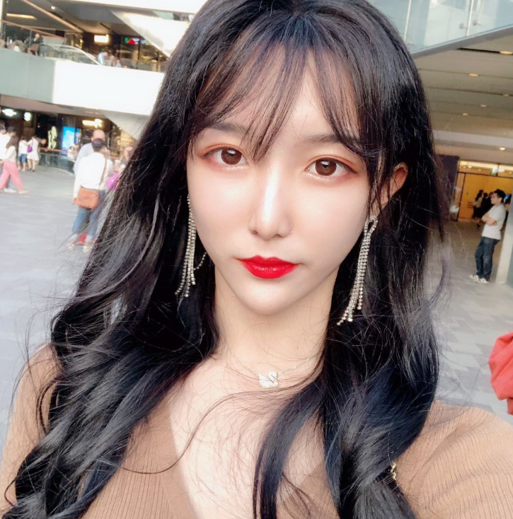 女装大佬进女厕犯法吗穿上女装也不能改变性别有些女装大佬真的毁三观