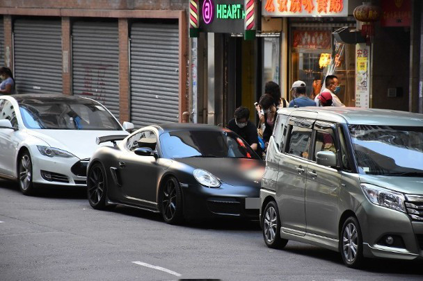 蔡思贝|拍拖10个月好事将近？TVB小花获男友姐姐认可，借到名贵跑车代步