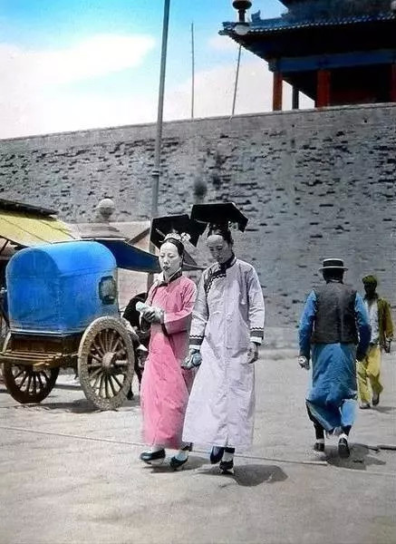 北京|珍贵老照片，很多人仿佛穿越了！