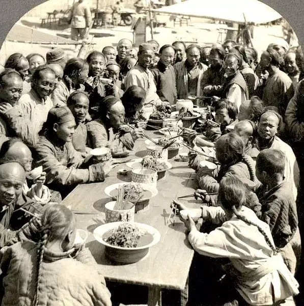 北京|珍贵老照片，很多人仿佛穿越了！