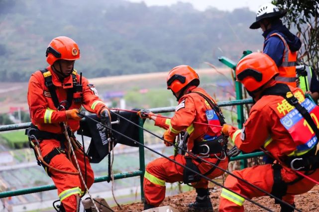 黄谷霖:训练场上谋转型 比武场上显荣耀