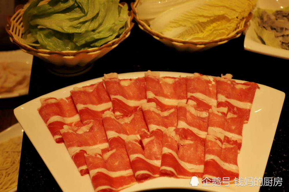涮肉|来北京，带爸妈吃铜锅涮肉，不油不腻没膻腥味，老两口吃美了