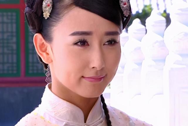 43岁胡静罕曝近况,皮肤水嫩容颜似少女,今嫁大12岁上亿富商超幸福