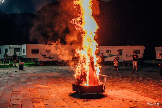 北京|4500元就可以“上天”“下海”“飙车”，教你如何玩转北京