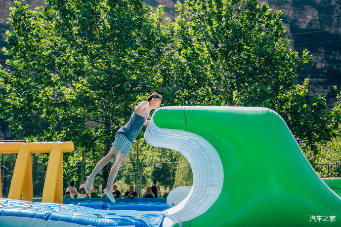 北京|4500元就可以“上天”“下海”“飙车”，教你如何玩转北京