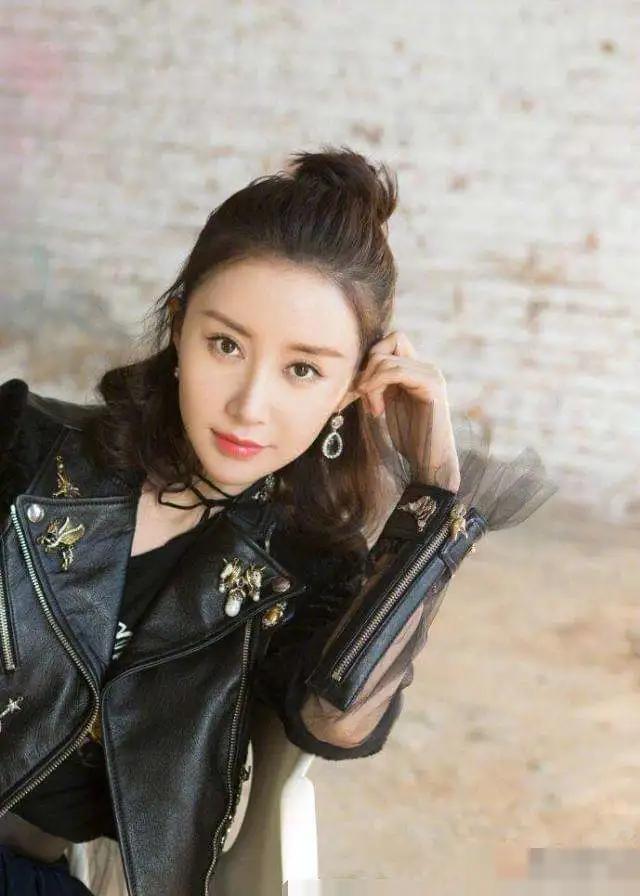 舒畅|被生父遗弃，承受失母之殇，她好像从来没红过？