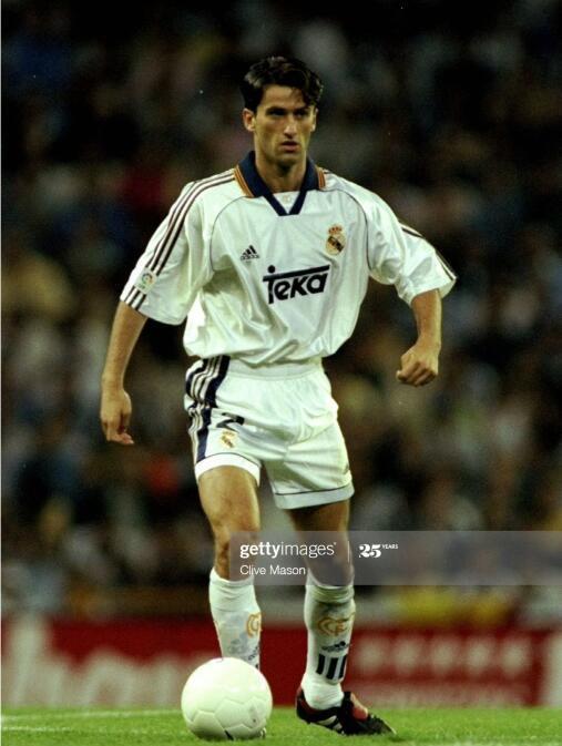 在世界杯后,帕努奇成为了皇马的主力右后卫,卡洛斯左路主攻,他的右路