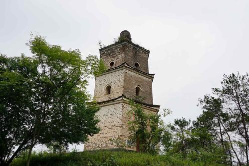 保存完好古朴如初古均州八大景之一湖北丹江口市龙山宝塔