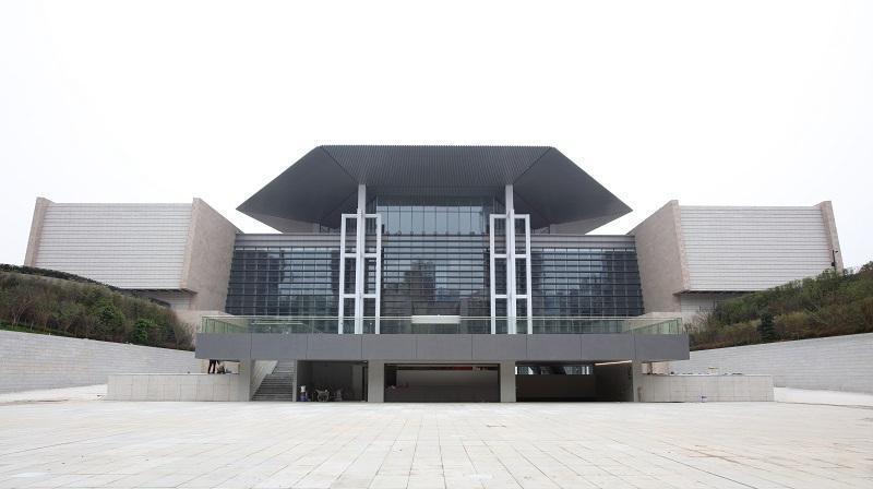 湖南博物馆|湖南博物馆有个牵马俑，马头上为何长角，专家一解释大家明白了