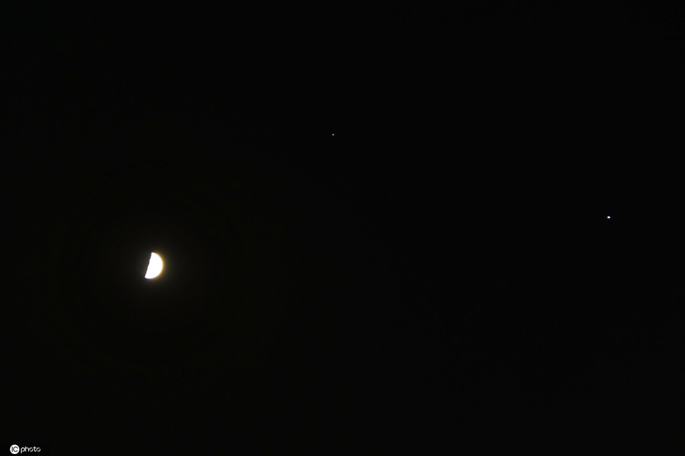 土星|北京夜空上演土木“双星伴月”奇观