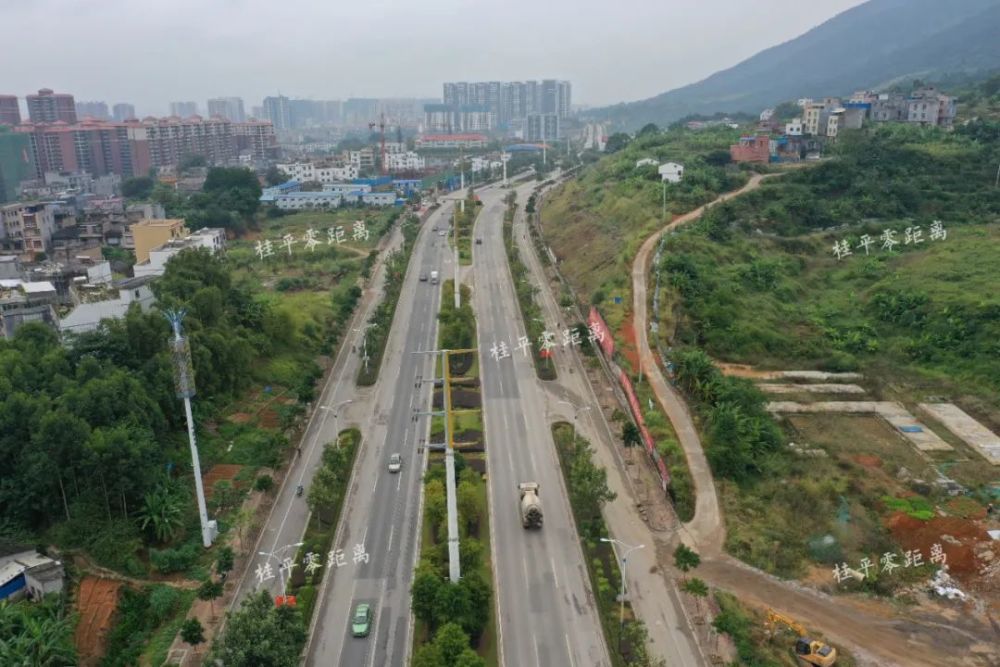 注意桂平这条路要进行封闭施工过往车辆注意了
