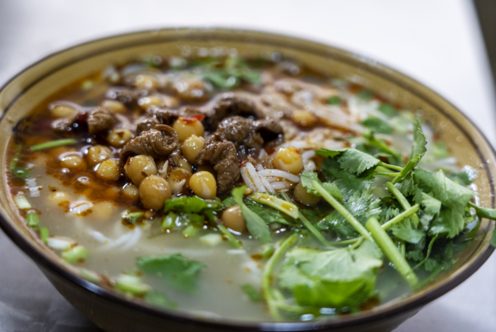 如果身处外地,想念营山米粉现在终于可以吃到了营山通宝牛肉推出方便