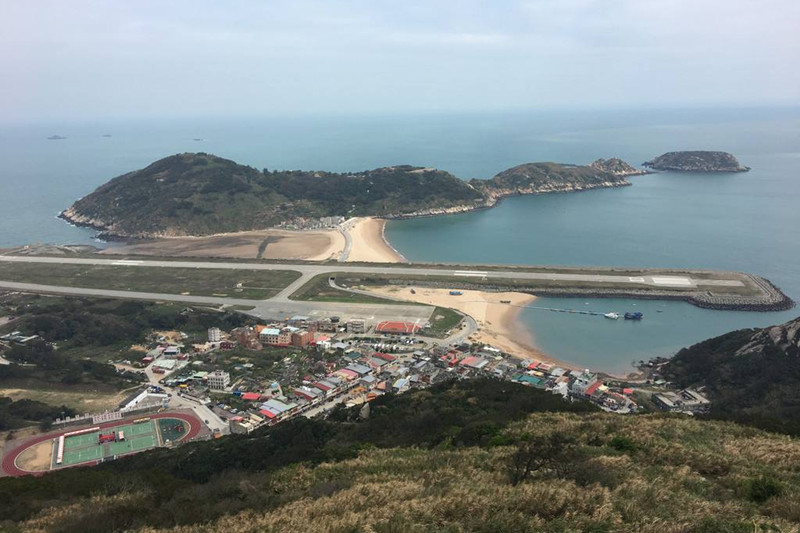 马祖岛不过是弹丸一样大的地方,导弹放在上面根本就无处藏身,况且马祖