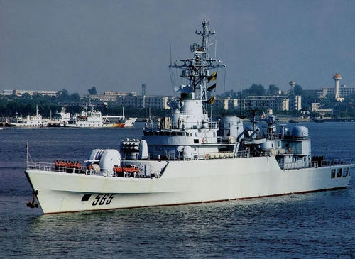 053h3型护卫舰改装:舰体的吨位太小,不适合开膛破灶