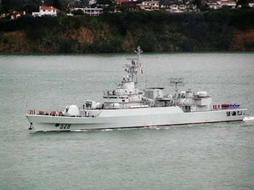 053h3型护卫舰改装舰体的吨位太小不适合开膛破灶