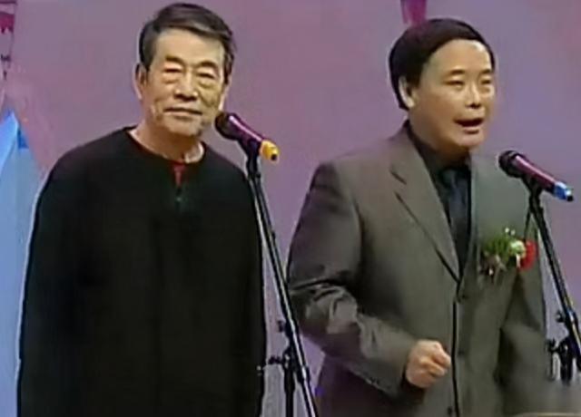 杨少华|88岁杨少华近况罕曝光！两鬓斑白皱纹明显，穿红衣热舞仍意气风发