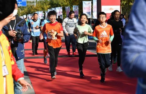 曹雪芹|2020温泉镇“红楼迷马”山地马拉松开赛