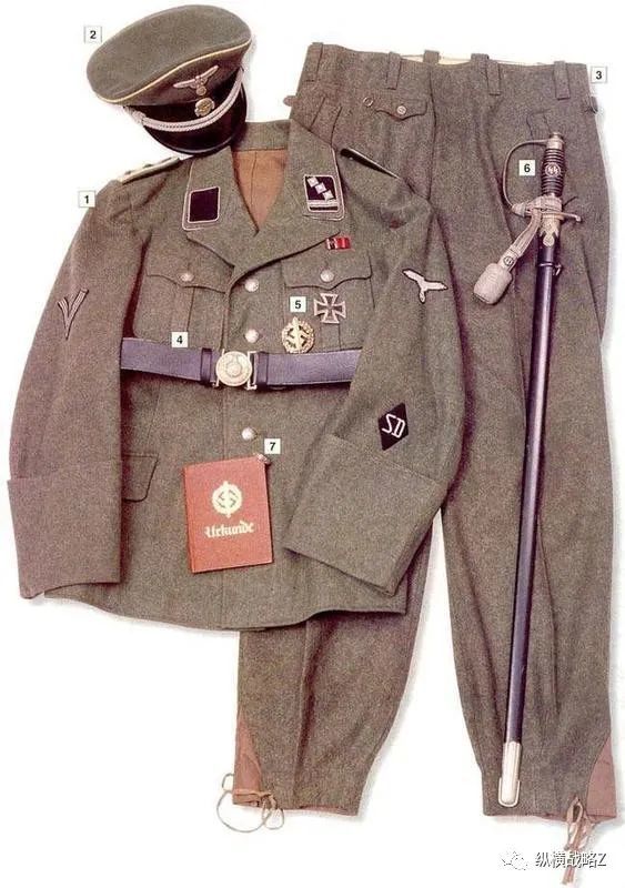 m-38党卫军军官夹克,左臂上是一个sd菱形标志,右臂是一个银v标志党卫