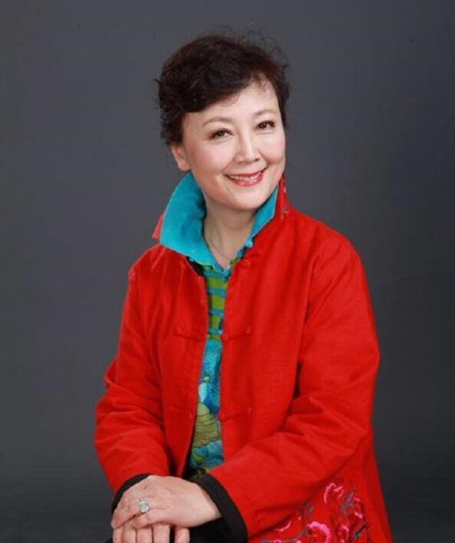 著名演员赵静近照曝光崇拜英雄儿女王芳嫁给粉丝如今美满