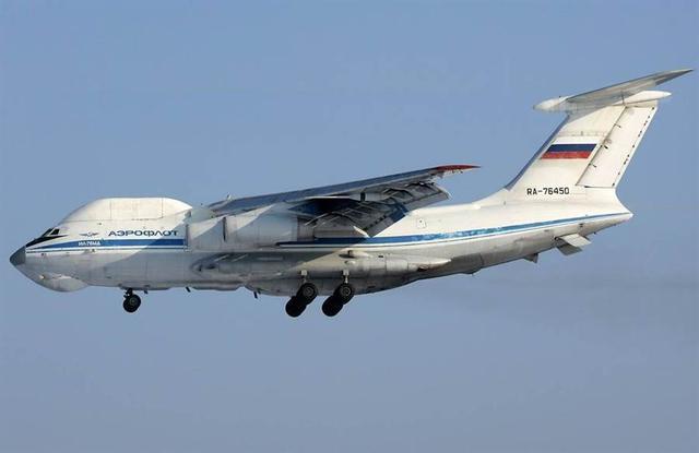 由伊尔-76改装的通讯机伊尔-82(伊留申设计局)