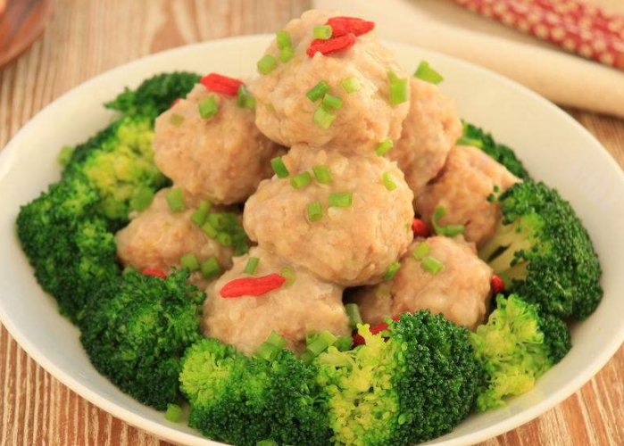 好吃的猪肉荸荠丸子,鲜甜味美,简单营养,孩子爱吃的育儿家常菜