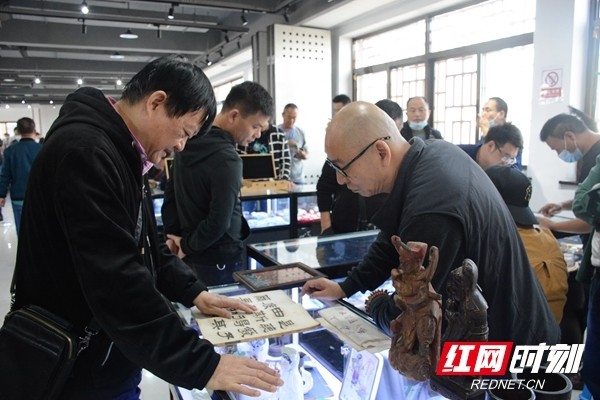 文物商店|“淘宝会”成“抢宝会” 第24届全国文物交流会火爆依旧