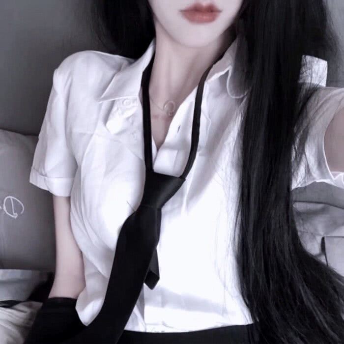 超火·不露脸·女生头像:攒下所有梦见你的瞬间,够不够换见你一面