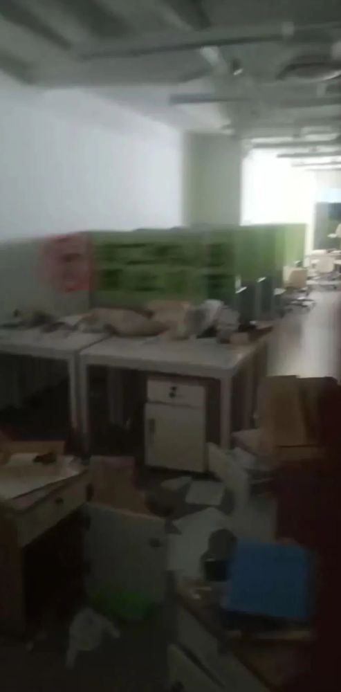 优胜教育|朝阳人注意！这家著名教育机构凉了，总部人去楼空！