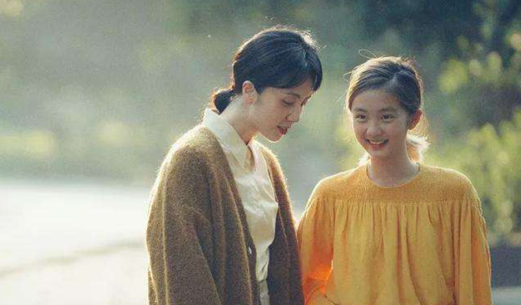 黄多多|黄多多14岁6个热搜，森碟12岁14个热搜，黄多多却更有争议？