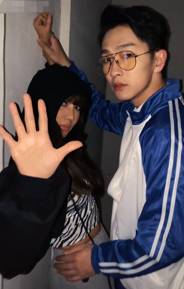 李小璐|李小璐闺蜜缺席甜馨生日趴，和小16岁男友约会，小鲜肉被夸像张翰