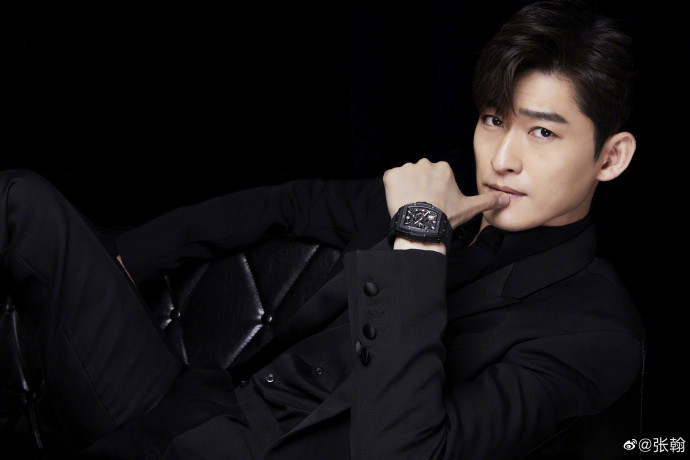 李小璐|李小璐闺蜜缺席甜馨生日趴，和小16岁男友约会，小鲜肉被夸像张翰