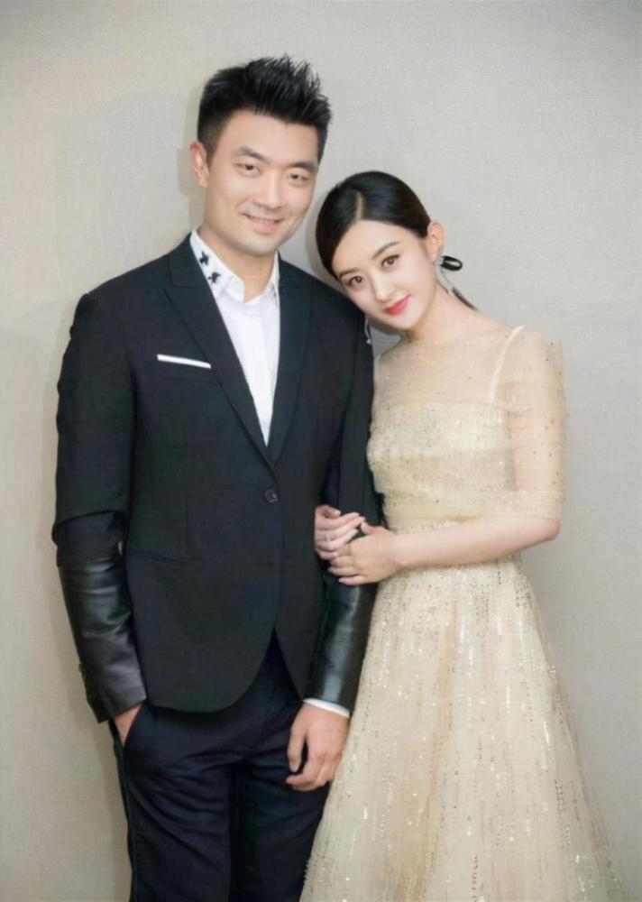 赵丽颖|他是赵丽颖签的第一个演员！为提升人气，自导自演恋情曝光戏码？